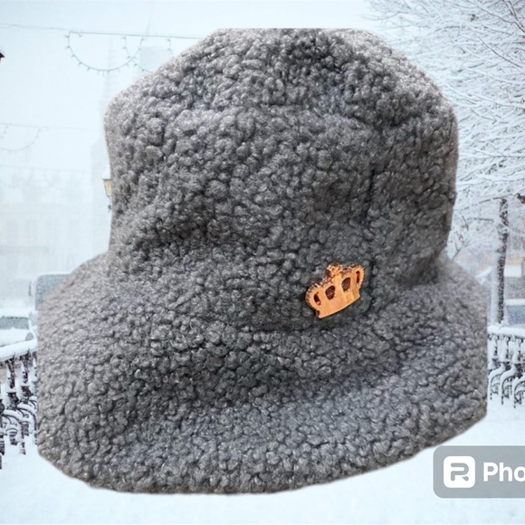 Juicy Couture Accessories - Juicy Couture One Size Hat